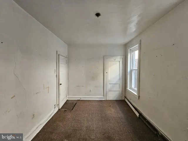 1424 W SPARKS STREET Philadelphia, PA 19141
