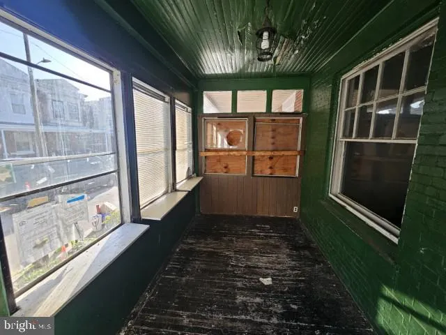 1424 W SPARKS STREET Philadelphia, PA 19141
