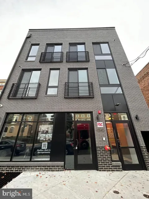 5542 RIDGE AVENUE #302