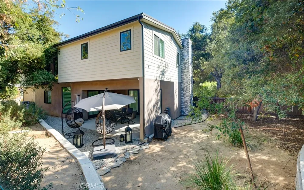 1849 Los Encinos Glendale, CA 91208
