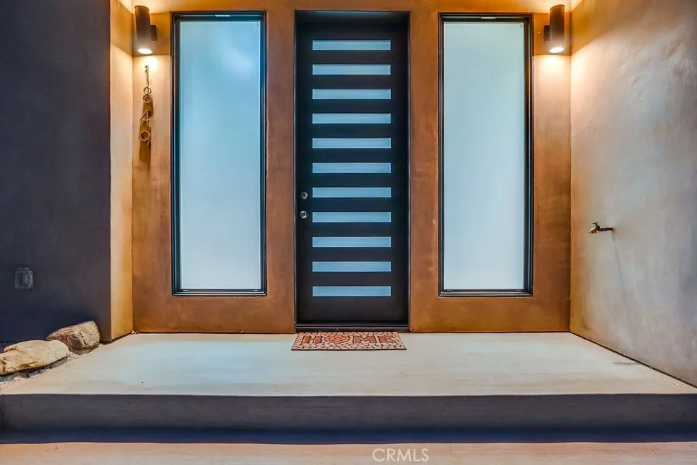 1849 Los Encinos Glendale, CA 91208