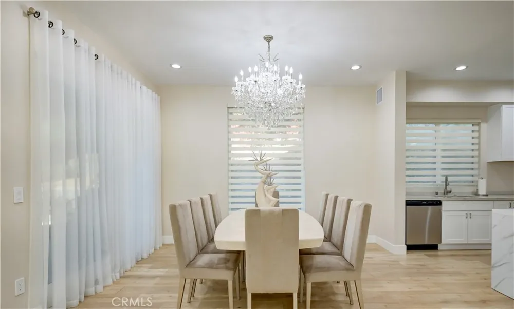 1849 Los Encinos Glendale, CA 91208