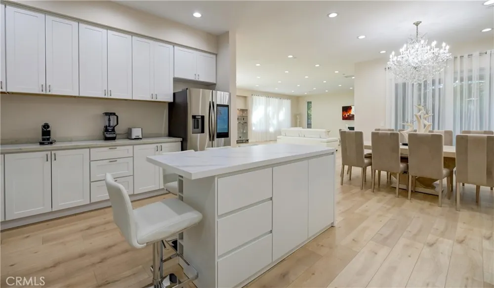 1849 Los Encinos Glendale, CA 91208
