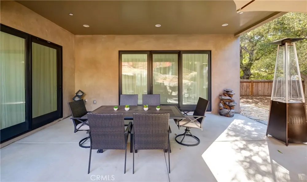 1849 Los Encinos Glendale, CA 91208