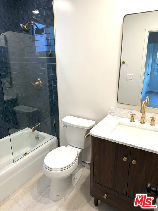 8535 Lookout Mountain Avenue Los Angeles, CA 90046