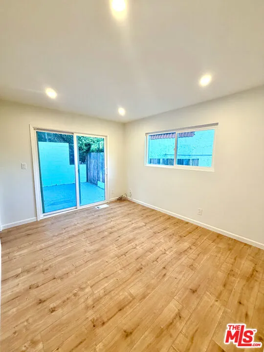 8535 Lookout Mountain Avenue Los Angeles, CA 90046