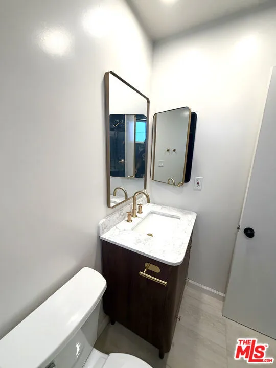 8535 Lookout Mountain Avenue Los Angeles, CA 90046