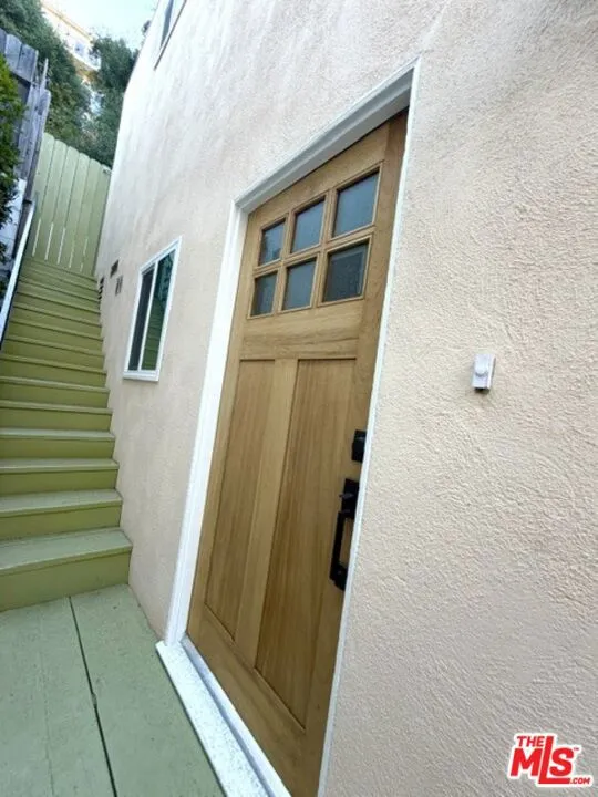 8535 Lookout Mountain Avenue Los Angeles, CA 90046