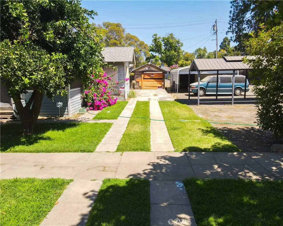 557 W 25th Street Merced, CA 95340