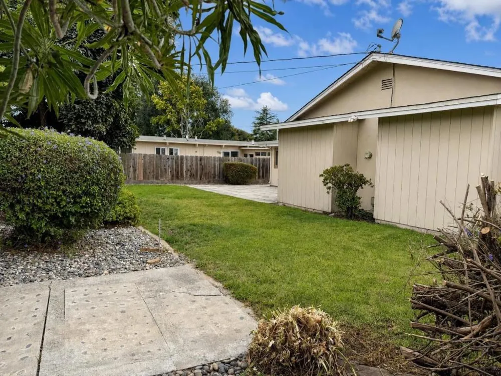 10 Chalon Circle Salinas, CA 93901