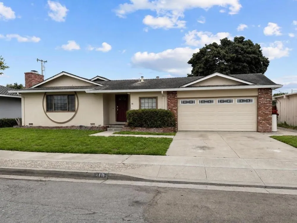 10 Chalon Circle Salinas, CA 93901