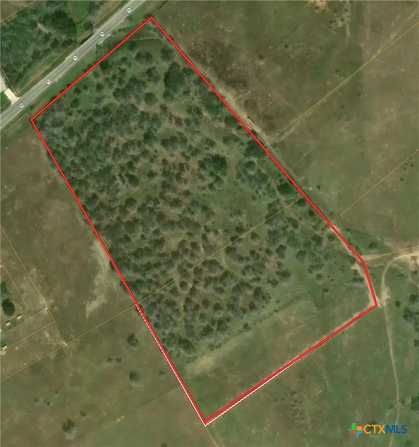 5668 State Highway 97 Floresville, TX 78114