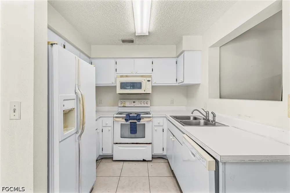 NE 7th Terrace Cape Coral, FL 33909
