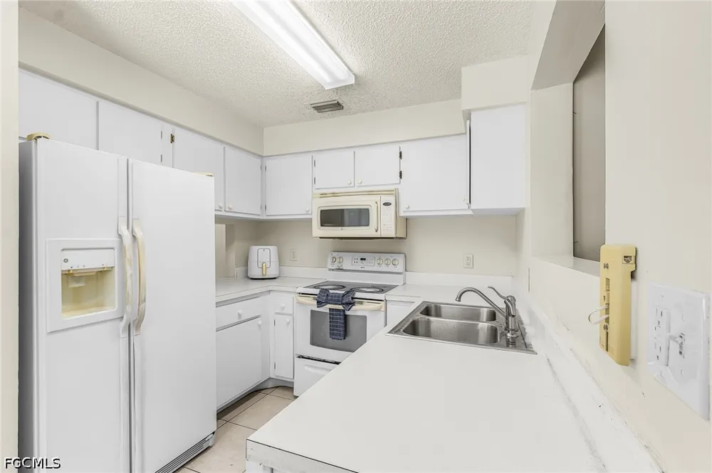NE 7th Terrace Cape Coral, FL 33909