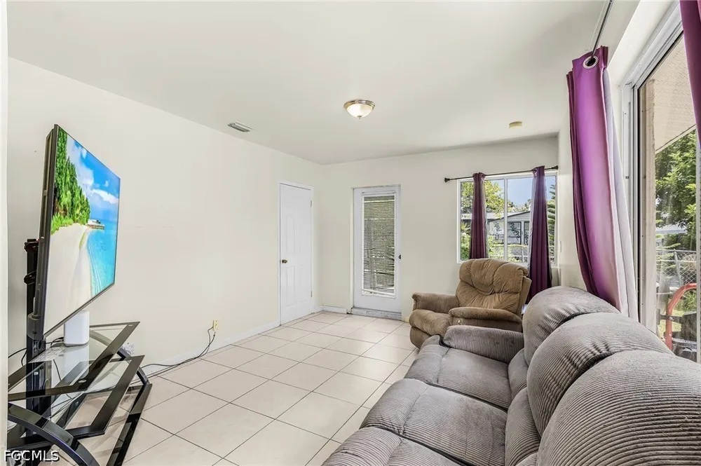 NE 7th Terrace Cape Coral, FL 33909