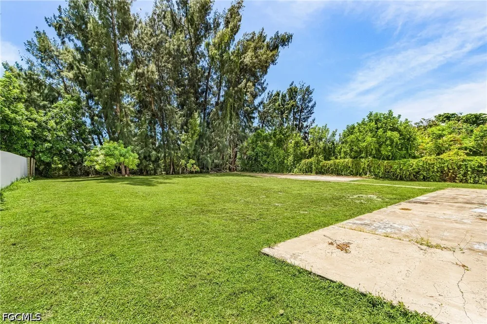 NE 7th Terrace Cape Coral, FL 33909