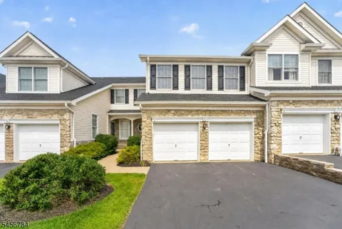 7 Pinehurst Cir