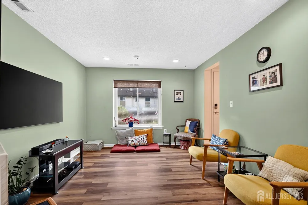 63 Thoreau Drive Plainsboro, NJ 08536