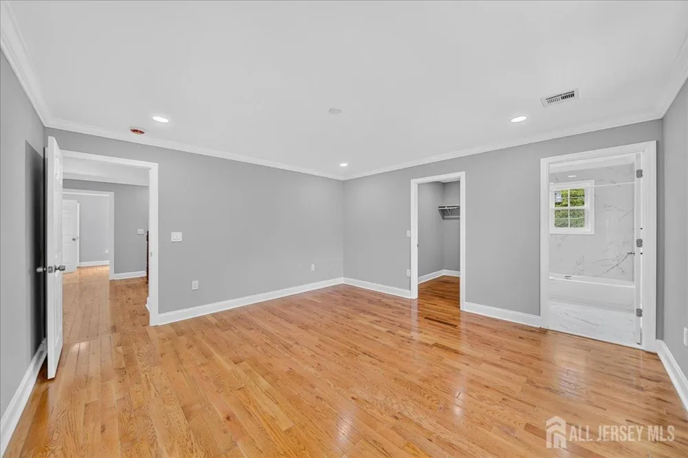 22 Mary Ellen Drive Edison, NJ 08820