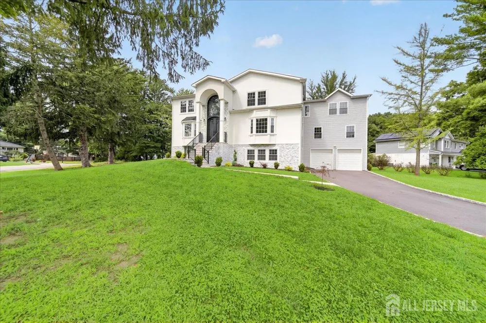 22 Mary Ellen Drive Edison, NJ 08820