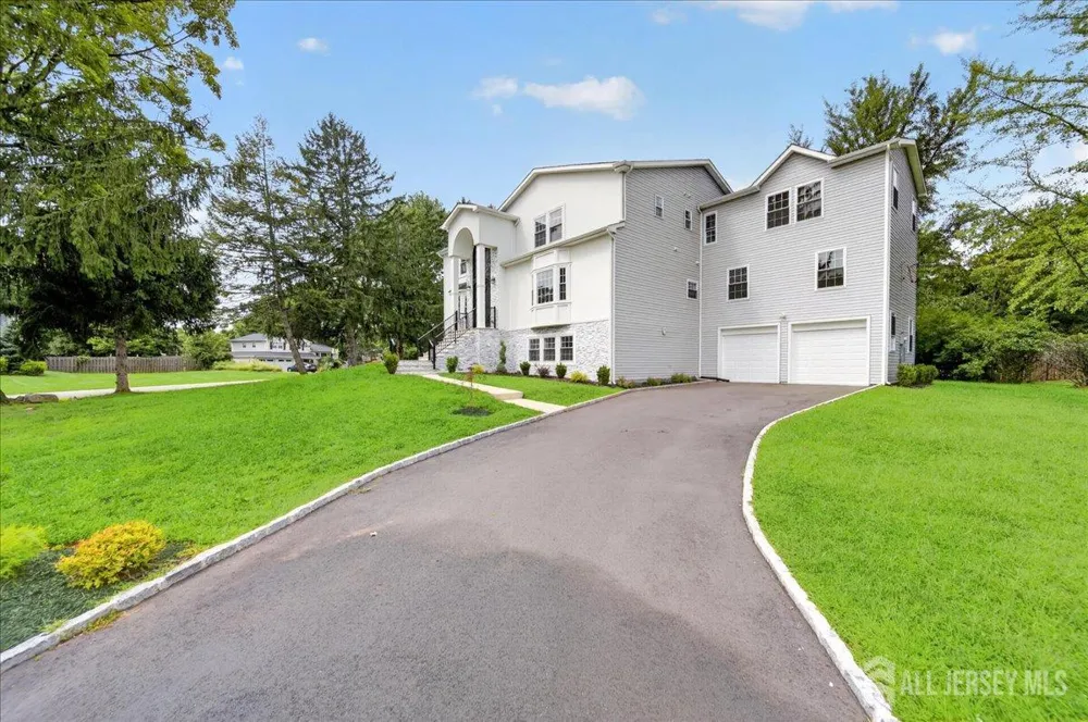 22 Mary Ellen Drive Edison, NJ 08820