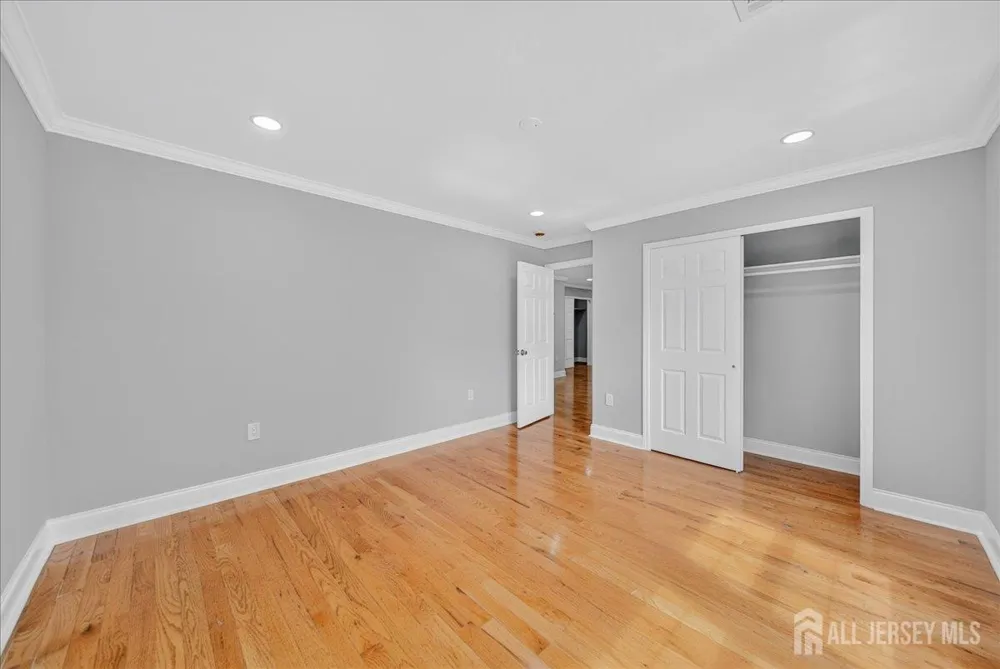 22 Mary Ellen Drive Edison, NJ 08820