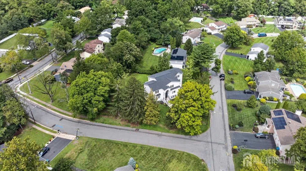 22 Mary Ellen Drive Edison, NJ 08820