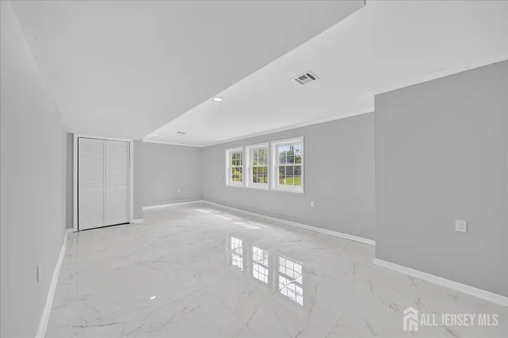 22 Mary Ellen Drive Edison, NJ 08820