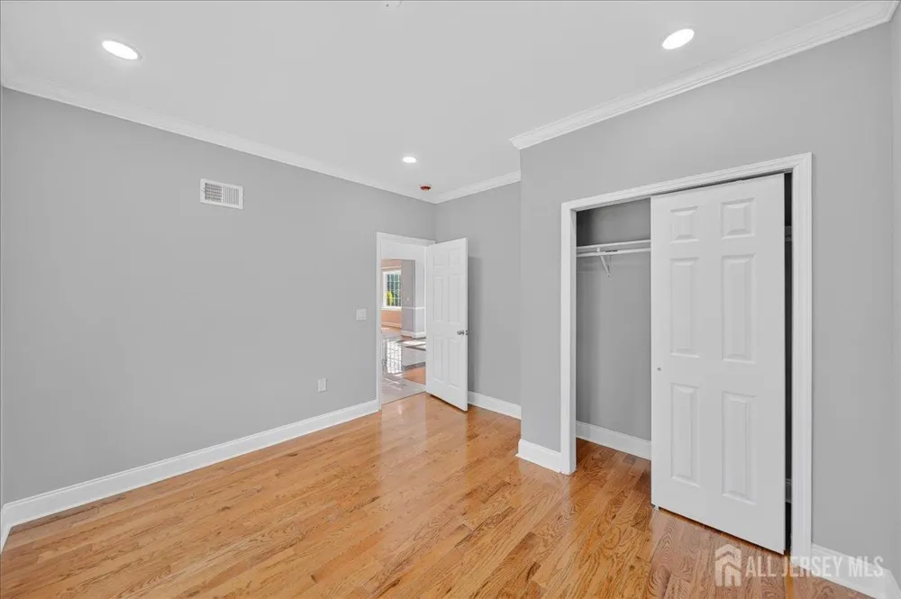 22 Mary Ellen Drive Edison, NJ 08820