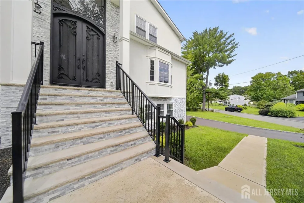 22 Mary Ellen Drive Edison, NJ 08820