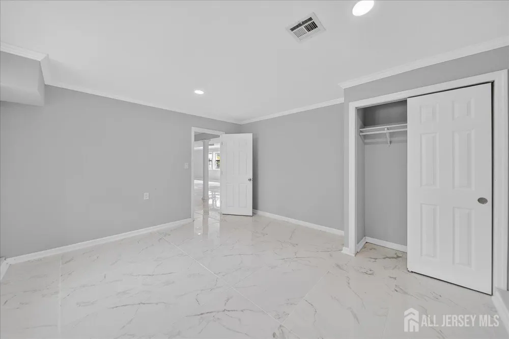 22 Mary Ellen Drive Edison, NJ 08820
