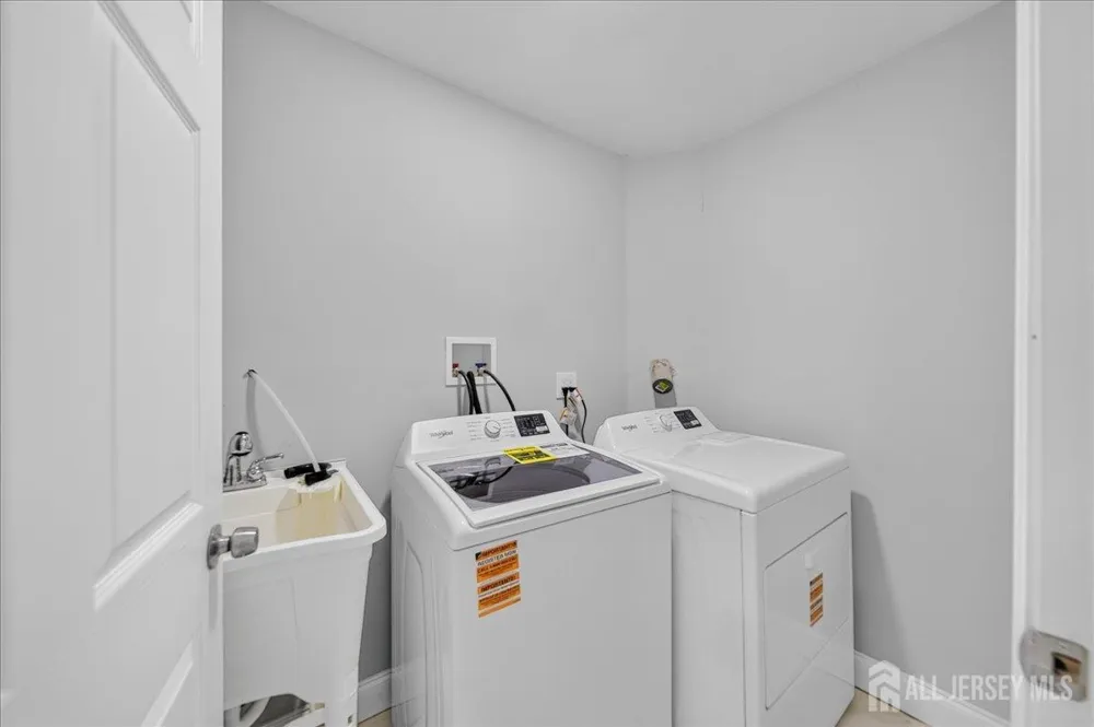 22 Mary Ellen Drive Edison, NJ 08820