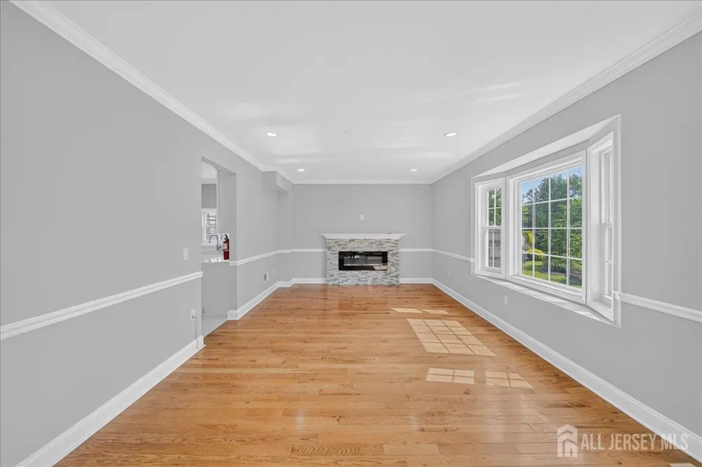 22 Mary Ellen Drive Edison, NJ 08820