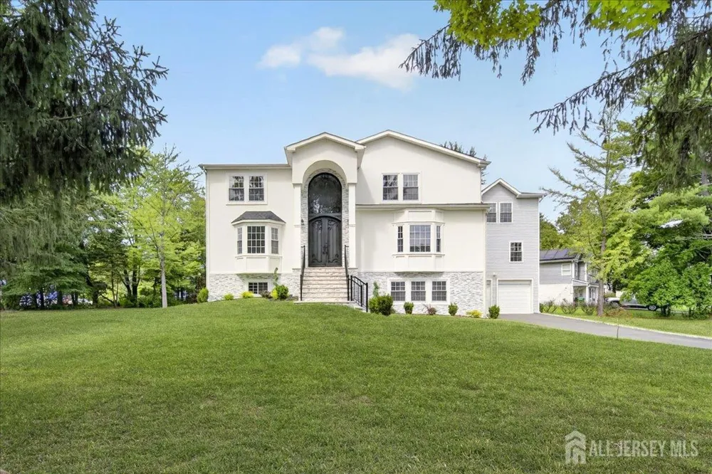 22 Mary Ellen Drive Edison, NJ 08820