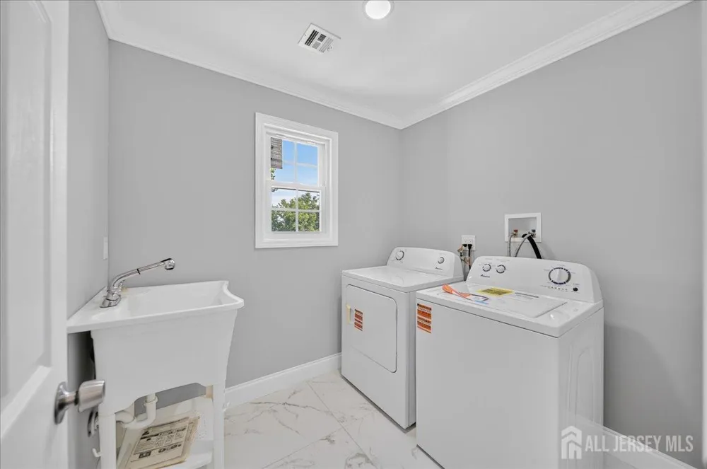 22 Mary Ellen Drive Edison, NJ 08820