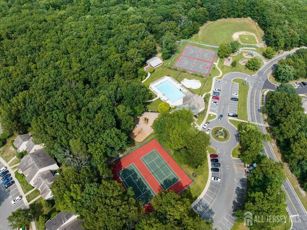504 Geranium Court Jackson, NJ 08527