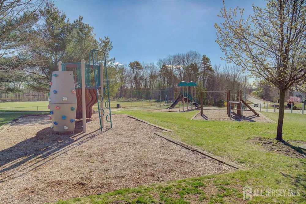 504 Geranium Court Jackson, NJ 08527
