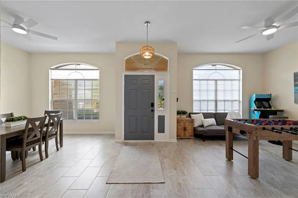 1896 Piccadilly Circus Naples, FL 34112