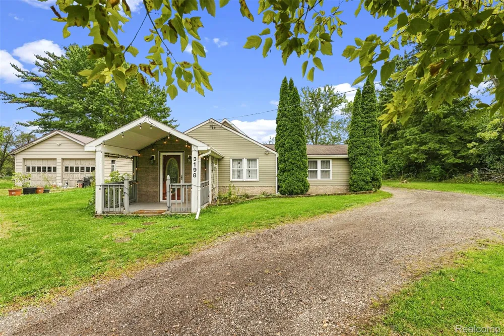3198 E Grand Blanc Road Grand Blanc Charter Township, MI 48439