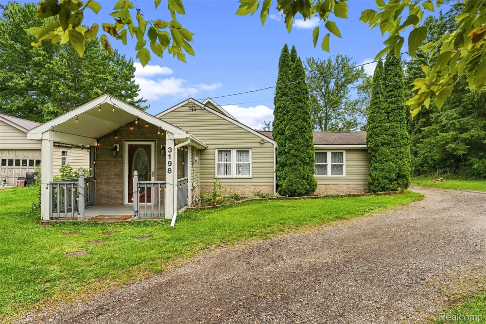 3198 E Grand Blanc Road Grand Blanc Charter Township, MI 48439