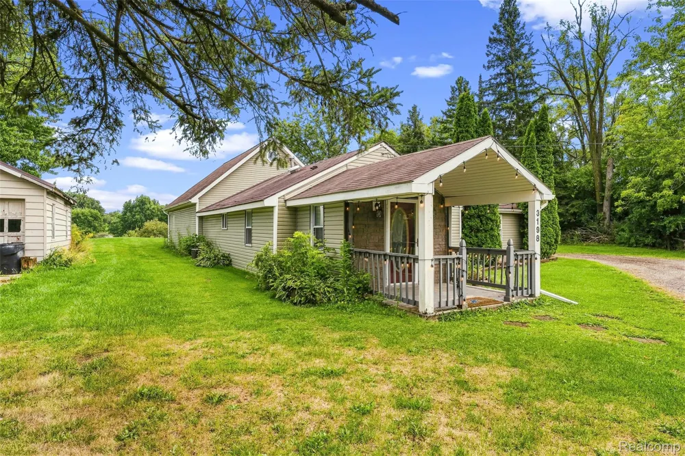 3198 E Grand Blanc Road Grand Blanc Charter Township, MI 48439