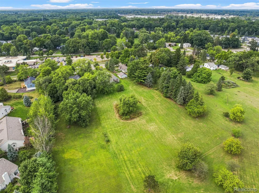 3198 E Grand Blanc Road Grand Blanc Charter Township, MI 48439