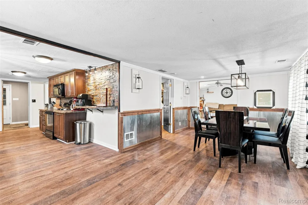 3198 E Grand Blanc Road Grand Blanc Charter Township, MI 48439