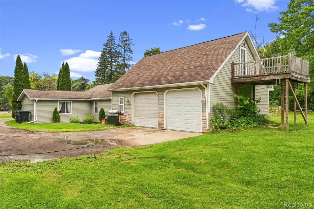 3198 E Grand Blanc Road Grand Blanc Charter Township, MI 48439