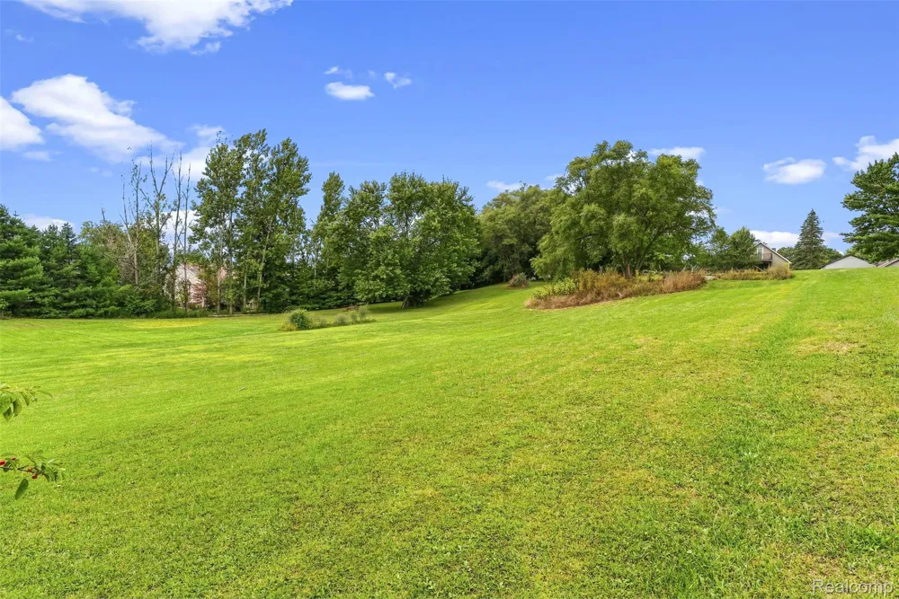 3198 E Grand Blanc Road Grand Blanc Charter Township, MI 48439