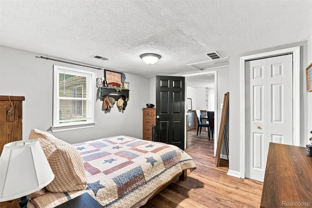 3198 E Grand Blanc Road Grand Blanc Charter Township, MI 48439