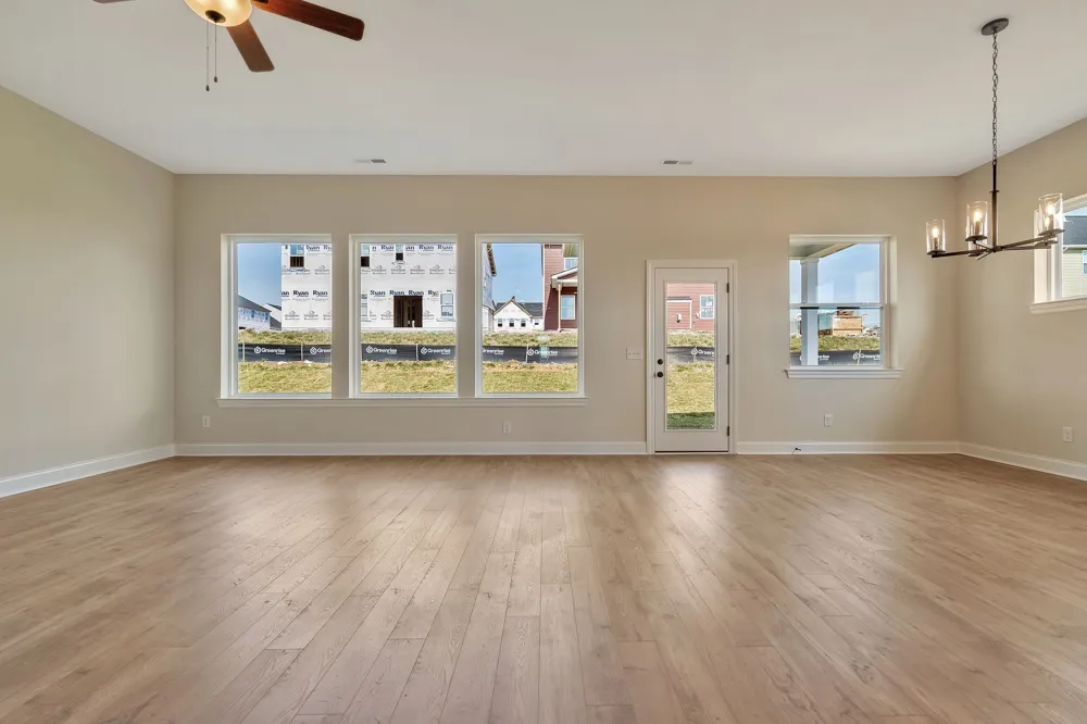 834 Drivers Cir Columbia, TN 38401