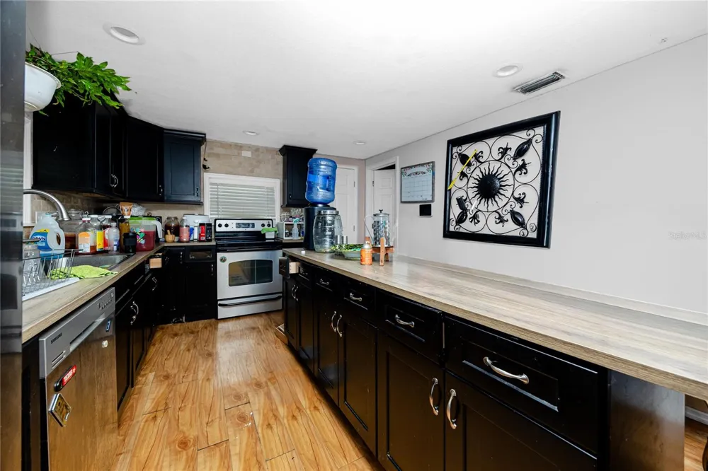 1250 LAKEVIEW ROAD Clearwater, FL 33756