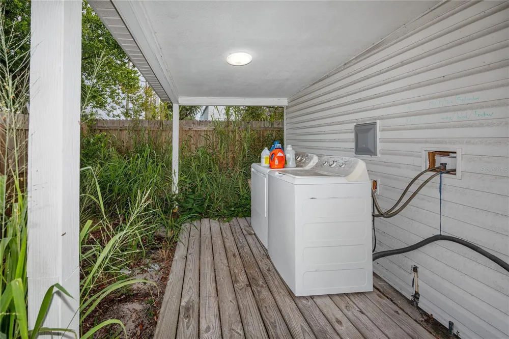 1250 LAKEVIEW ROAD Clearwater, FL 33756