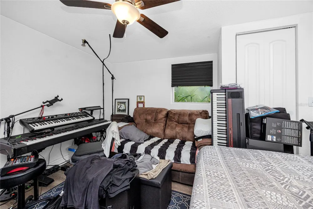 1250 LAKEVIEW ROAD Clearwater, FL 33756